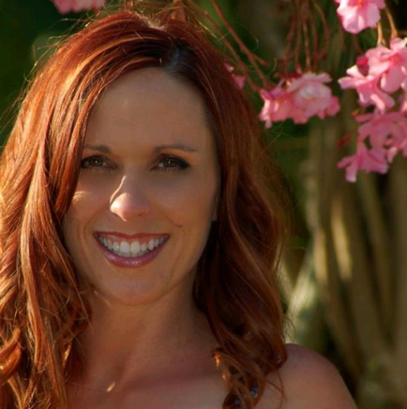 Meet your Posher, Kristal - Picture 1 of 1